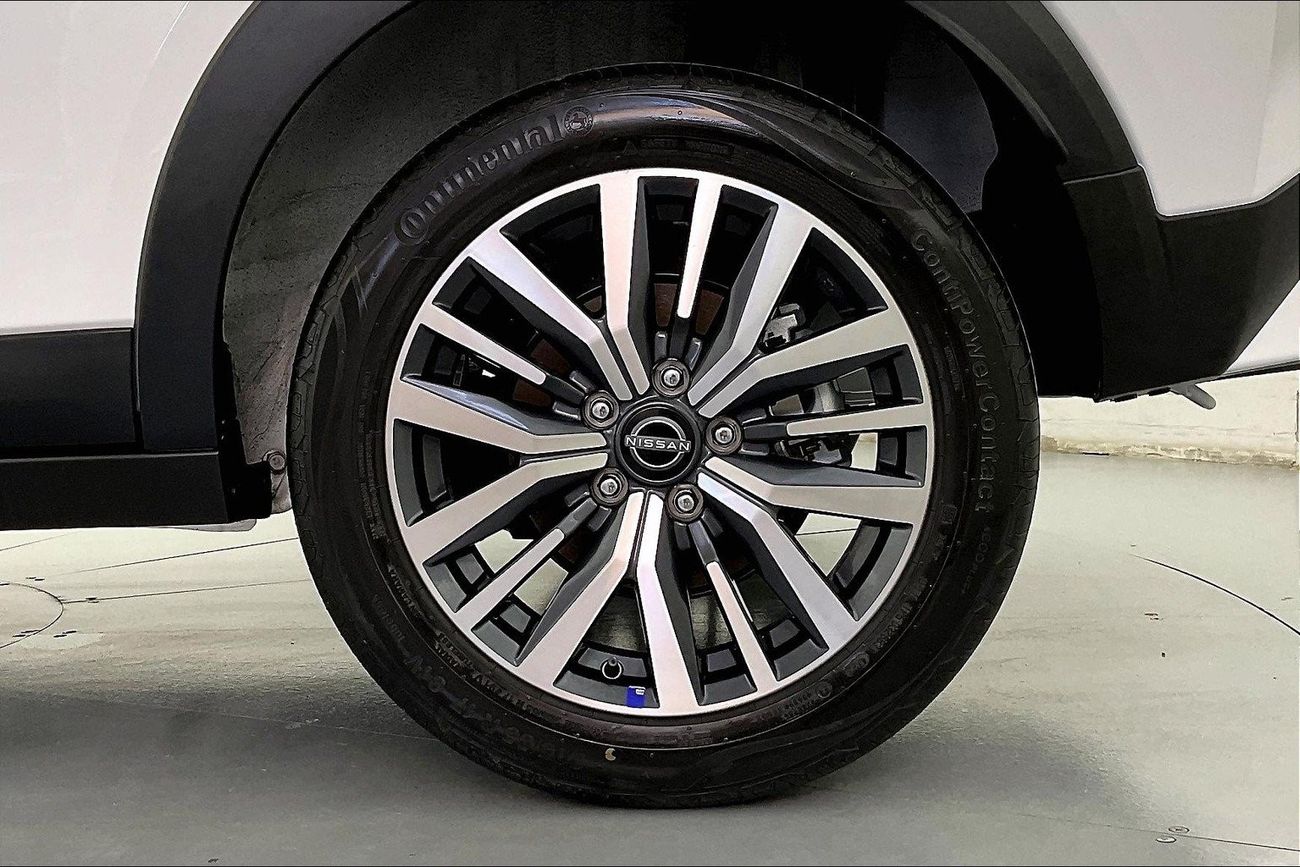 Nissan Sunny SL + NAVI & AVM| 1 year free warranty | Exclusive Eid offer