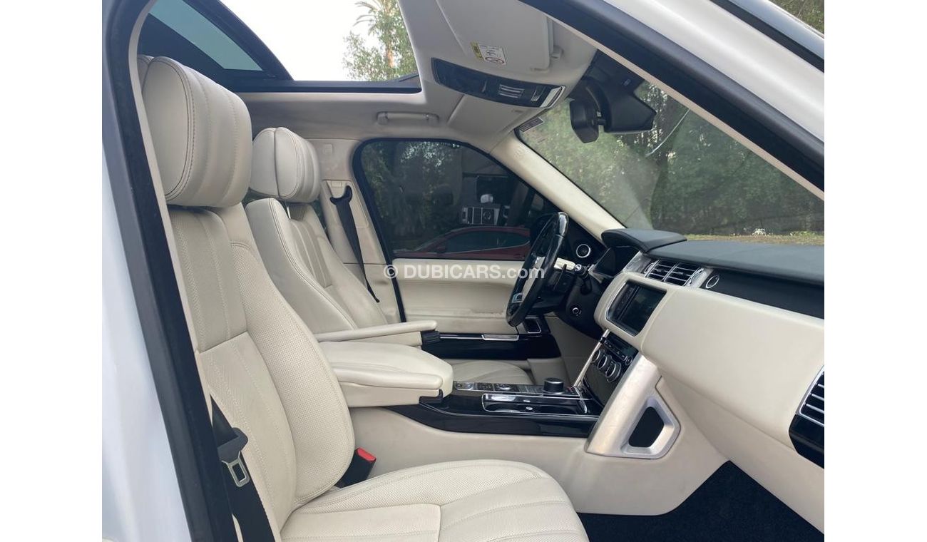 Land Rover Range Rover Range rover Vogue SE V8 2014 GCC Original  paint
