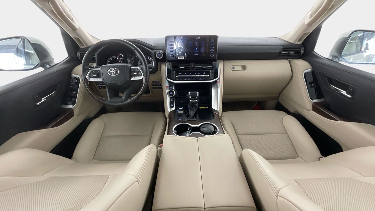 Toyota Land Cruiser GXR | upto AED 20,000 Ramadan Discount | Guaranteed Warranty | 0 Down Payment