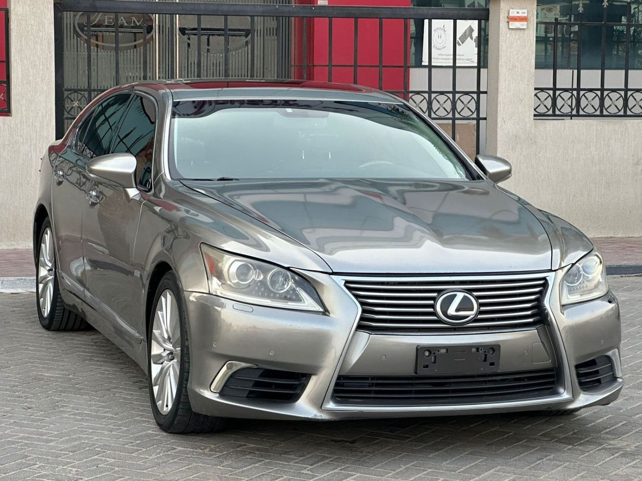 Lexus LS460 Premier SWB