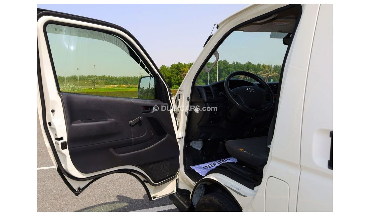 Toyota Hiace GL - Standard Roof M/T - Petrol | GCC Specs - Well Maintained Dry Delivery Van