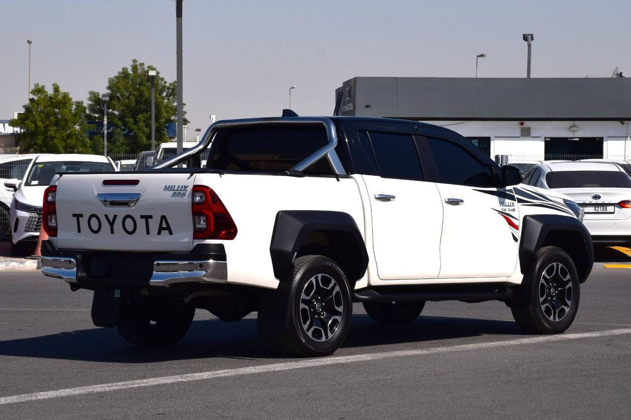 Toyota Hilux 4X4 Diesel 2.8L (Right Hand Drive)