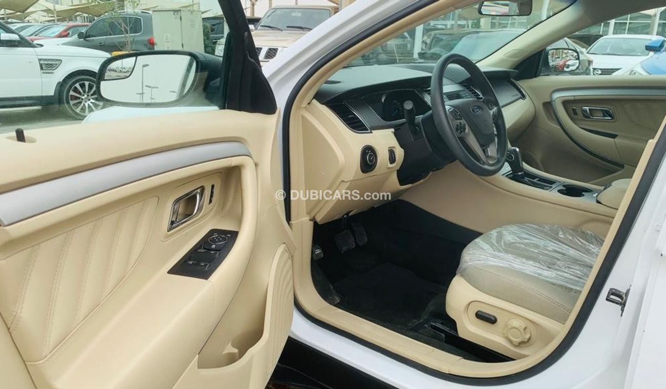 Ford Taurus SE Very Clean Car