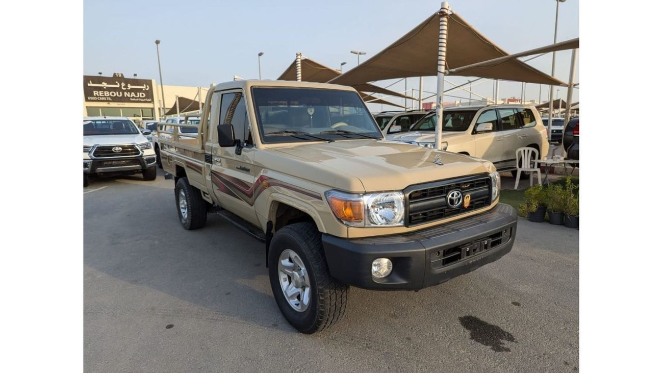 تويوتا لاند كروزر بيك آب 2016 Toyota Land Cruiser Pick Up Std (J70), 2dr Single Cab Utility, 4L 6cyl Petrol, Manual, Four Whe