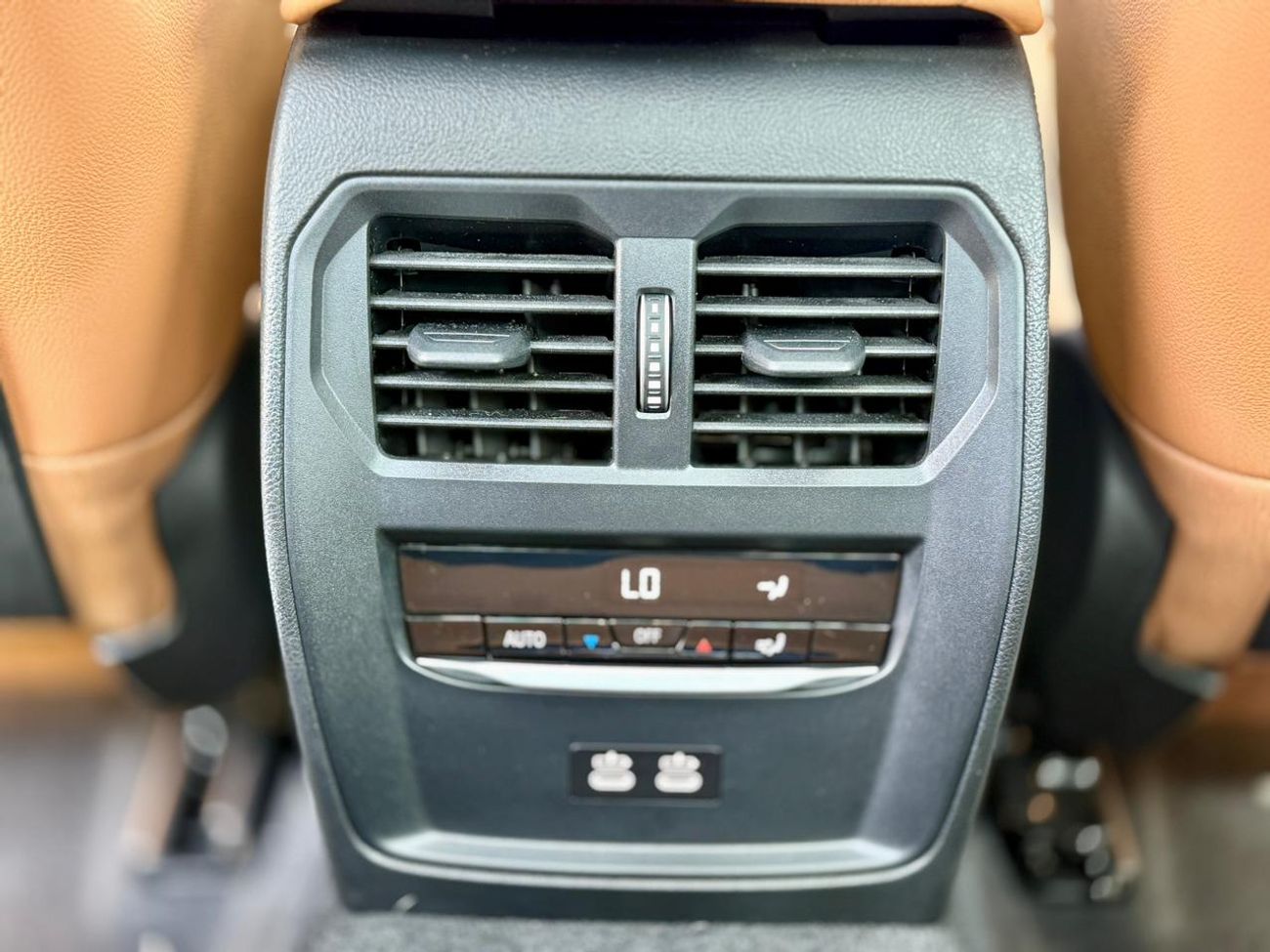 بي أم دبليو 320 2,056 AED Monthly II BMW 320i M Kitt II 0% Down payment II Still Under Warranty To 2027