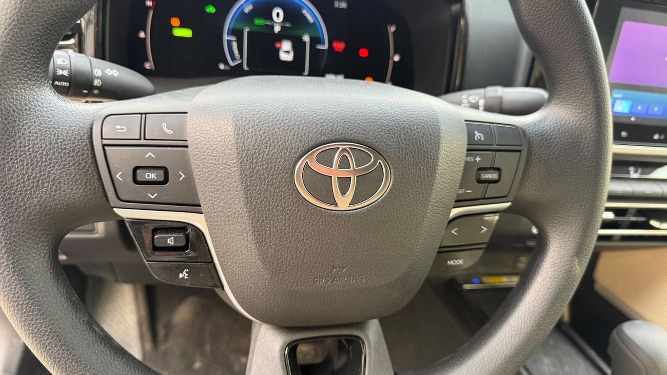 Toyota Camry GLE HEV