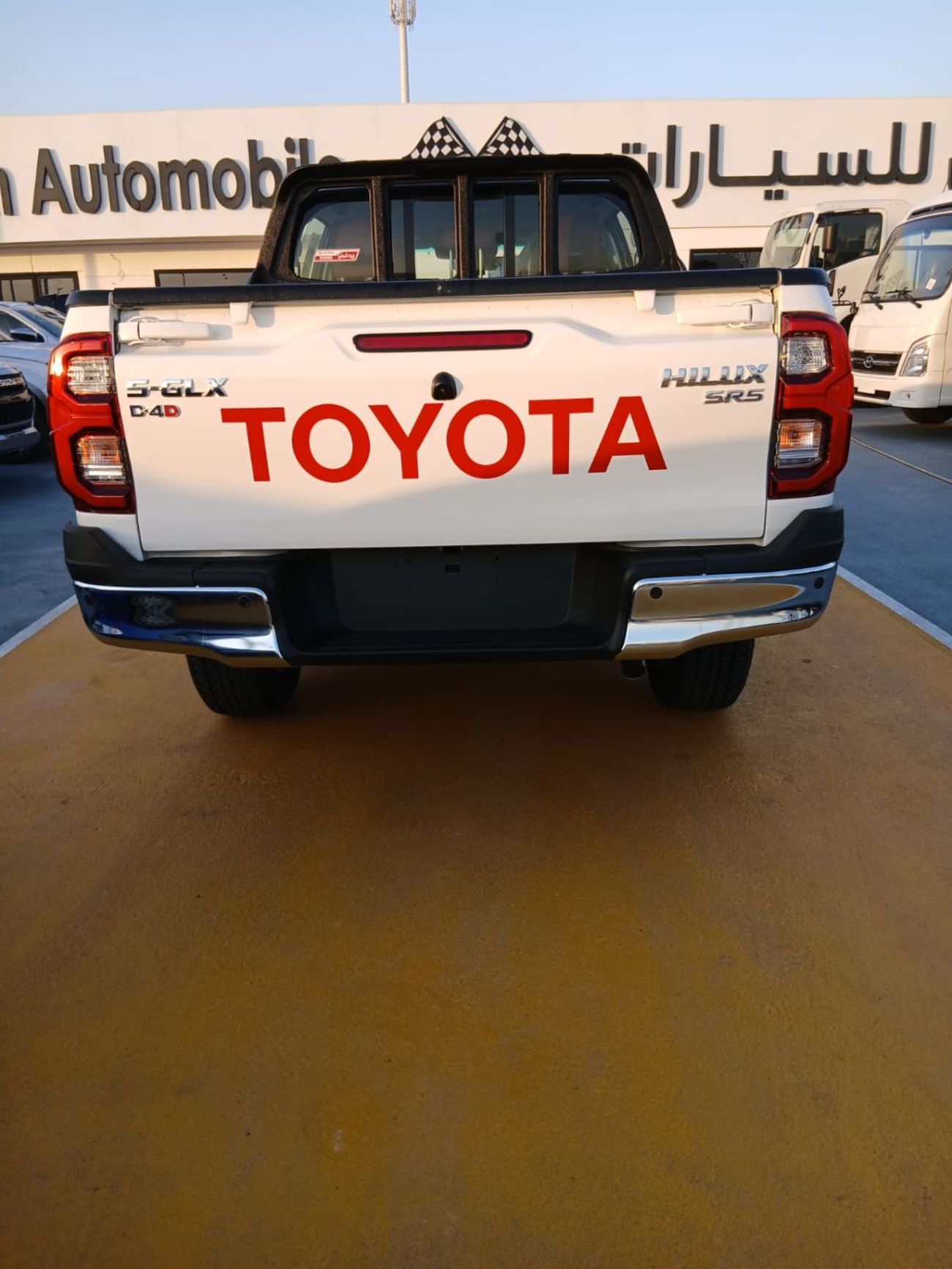 تويوتا هيلوكس Toyota Hilux Country Double Cab 2.8L 4x4 Turbo Diesel | Saudi Specifications | Brand New 0KM | Expor