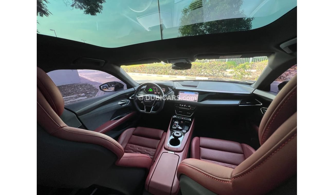 Audi etron GT AUDI GT E-TRON 2022 GCC SPCIAL EDITIONS UNDER WARRANTY WITH SERVICE CONTRACT