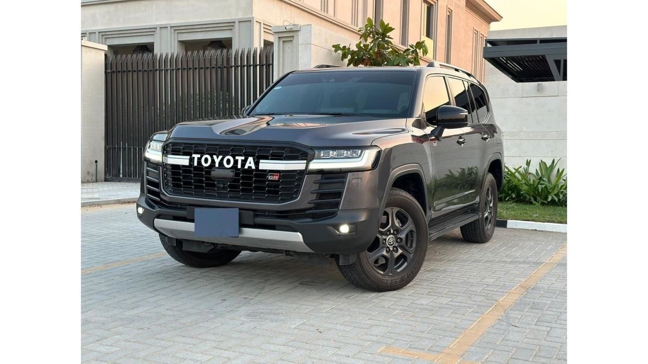Toyota Land Cruiser GR-S TOYOTA LAND CRUISER GR MODEL 2022 GCC SPECS UNDER WARANTY + SERVICE CONTRACT NO ACCIDENT OR PAI