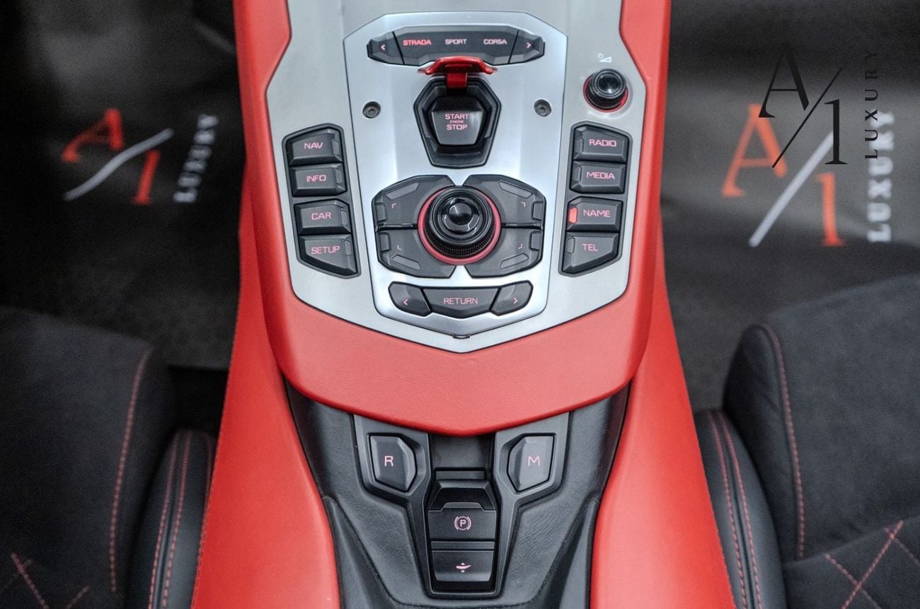 Lamborghini Aventador 2015 Lamborghini Aventador Roadster, Excellent Condition, Fully Loaded, GCC Spec
