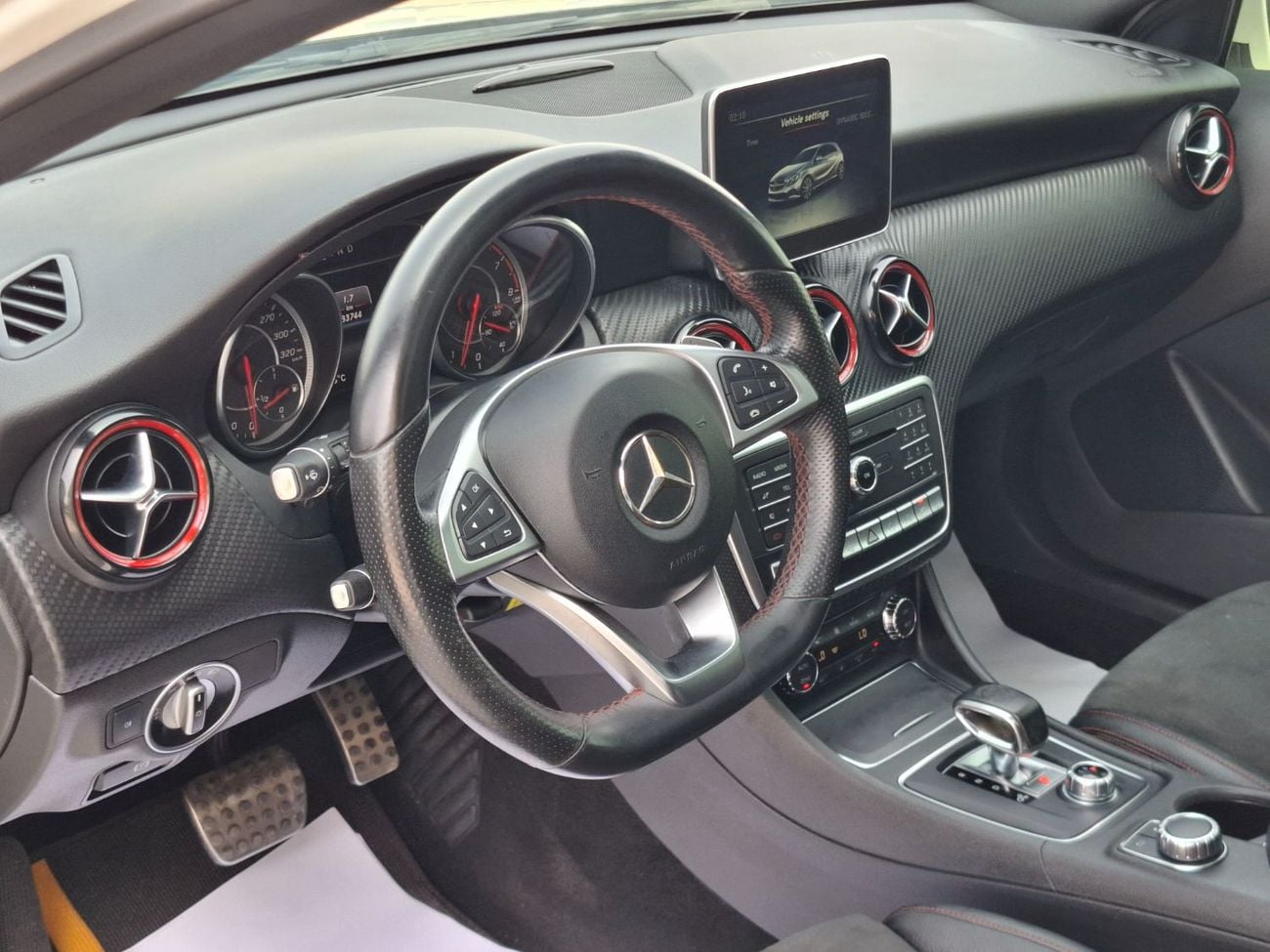 مرسيدس بنز A 45 AMG مرسيدس بنز A45 2016 full option