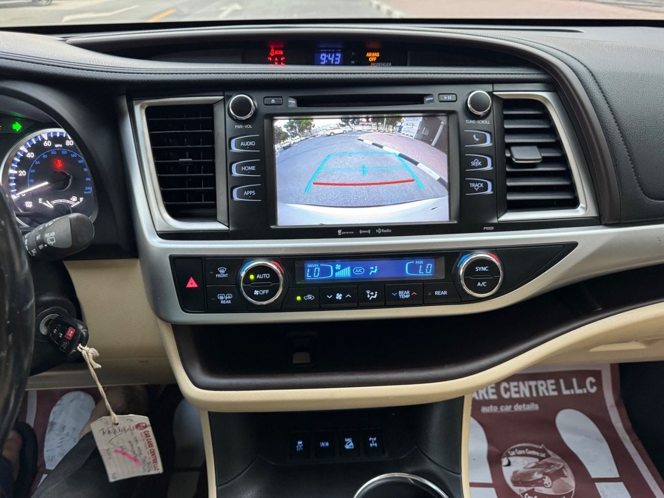 Toyota Highlander 2017 LE 4x4 BEIGE COLOR US SPEC