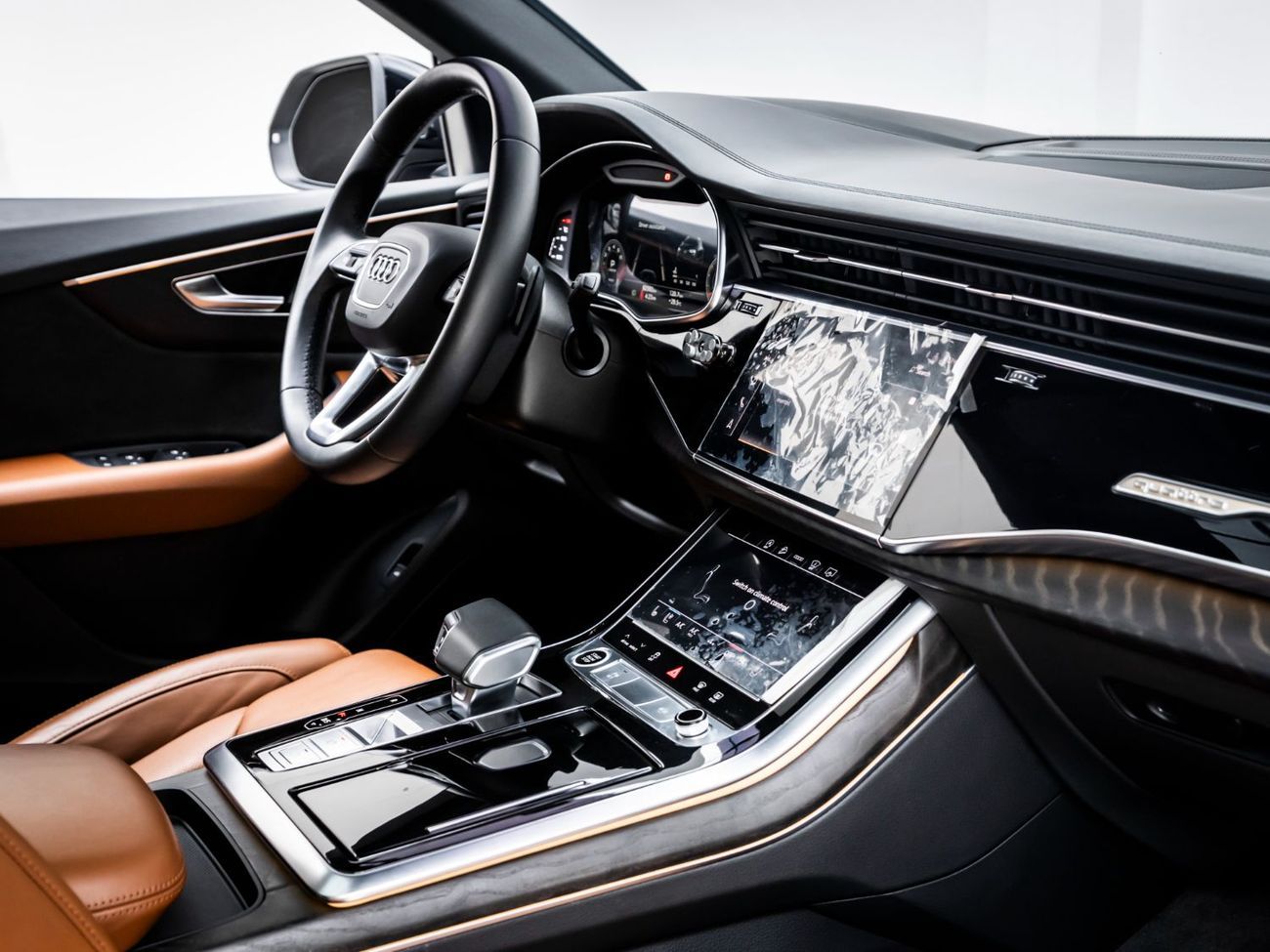 Audi Q8 55 TFSI quattro 3.0L 2021 Audi Q8 55 TFSI, 2026 Audi Warranty + Service Contract, Low KMs, GCC