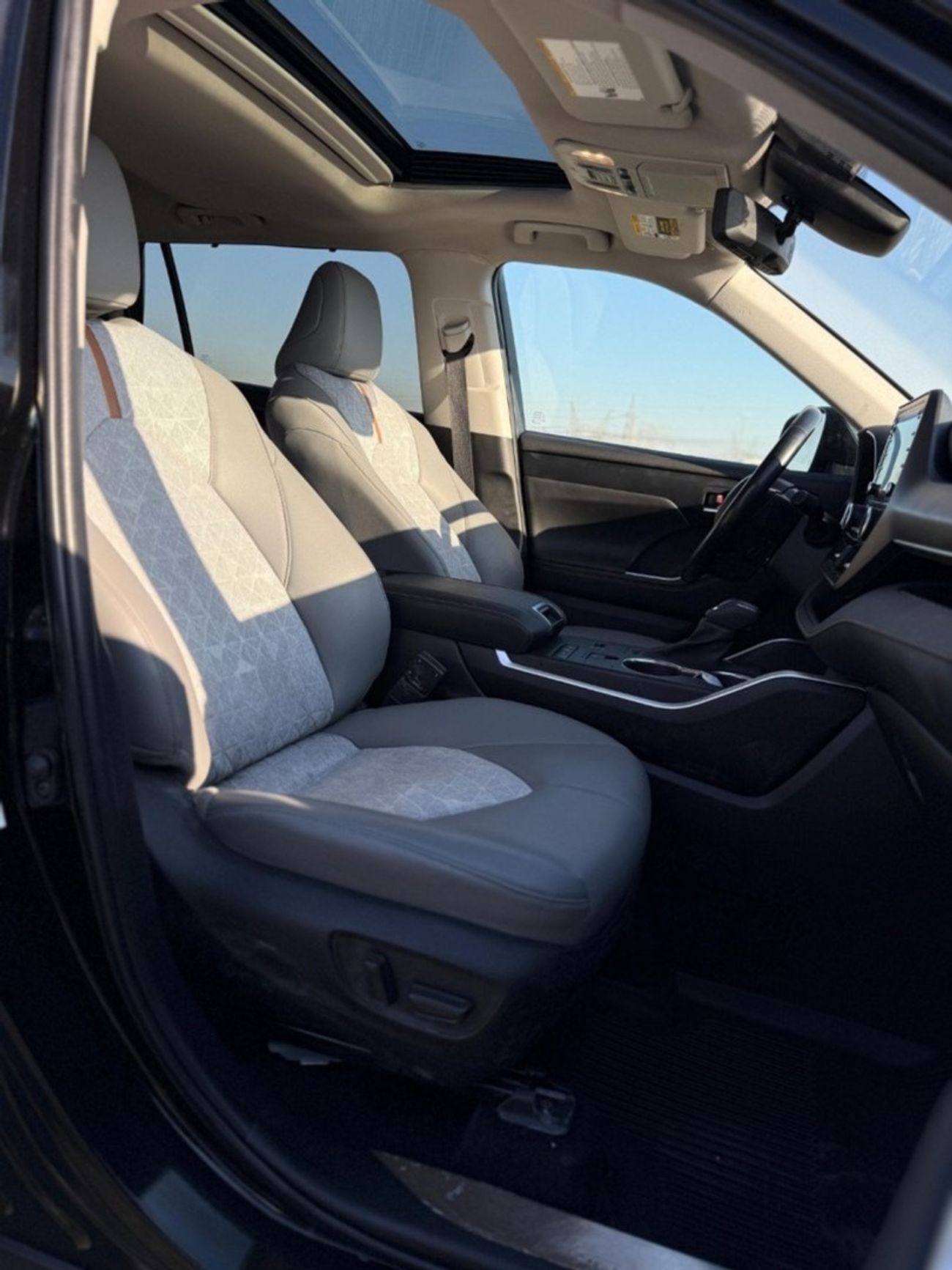 تويوتا هايلاندر Hybrid XLE premium sunroof,leather, push start