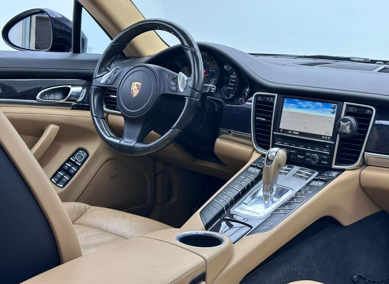 بورش باناميرا 2016 Porsche Panamera Edition, Excellent Condition, GCC