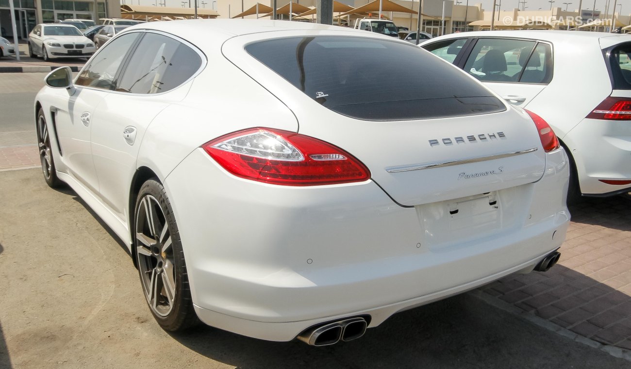 Porsche Panamera S