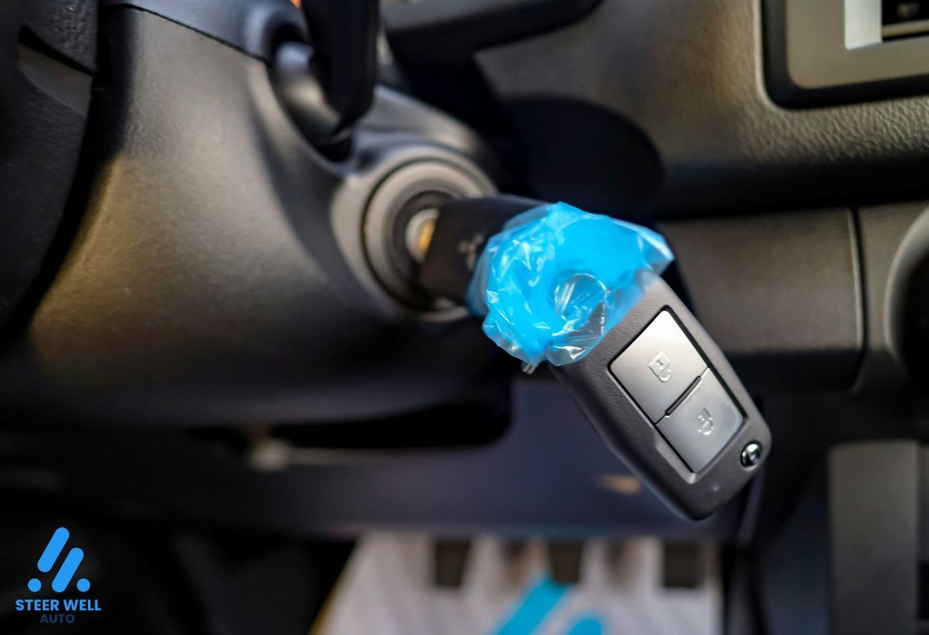 Mitsubishi L200 GL 2.4L Petrol Double Cabin 4x4 - 5 Speed MT - Export