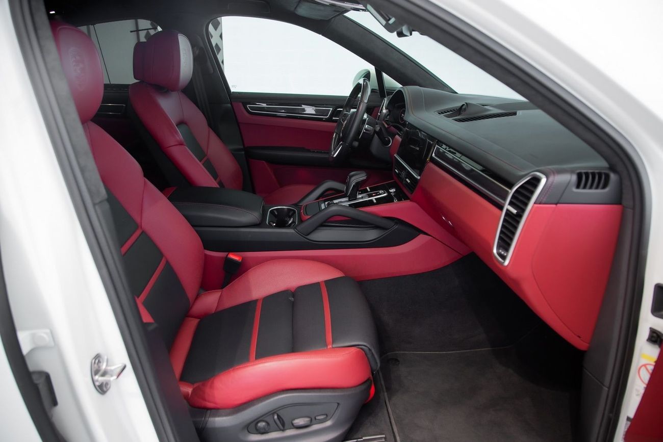 بورش كايان CARBON TRIM INTERIOR