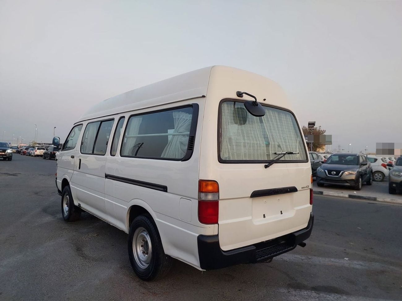 Toyota Hiace 2000 TOYOTA HIACE VAN RHD DIESEL AUTOMATIC (PM00733)