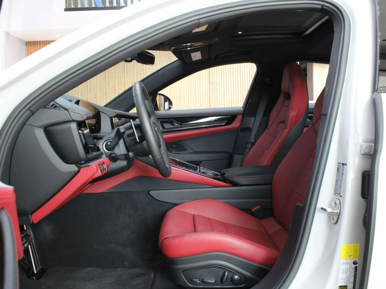 Porsche Panamera PANAMERA 4 | With warranty