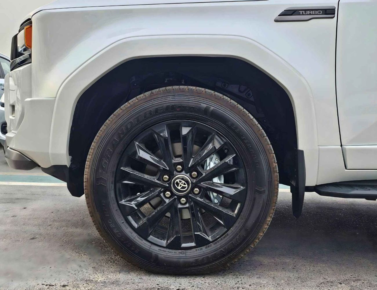 تويوتا برادو LUXURY TURBO / 2.4L PETROL V4 / FULL OPTION/360*CAMERA/JBL SPEAKERS /PANORAMIC ROOF (CODE # PPLX1)