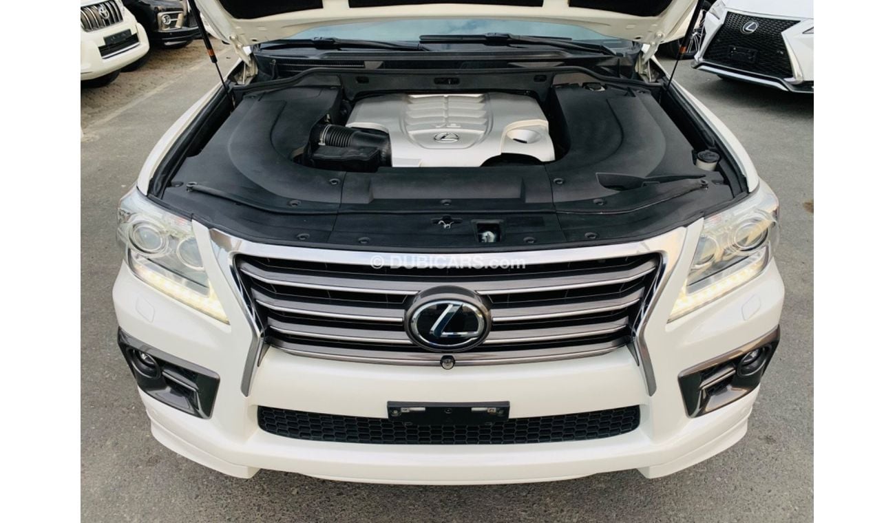 Lexus LX 570