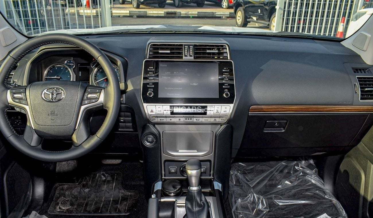 Toyota Prado VX - 4.0l - Automatic - LED Headlight - Push Start - 19" alloy wheels - Climate Control - DVD - Came