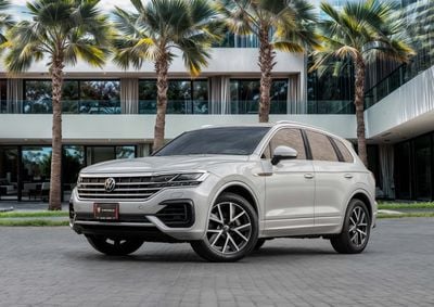 فولكس واجن طوارق Touareg R-Line | 3,134 P.M | 0% Downpayment | ONE OWNER!