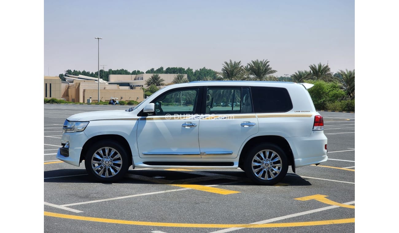 Toyota Land Cruiser Facelifted