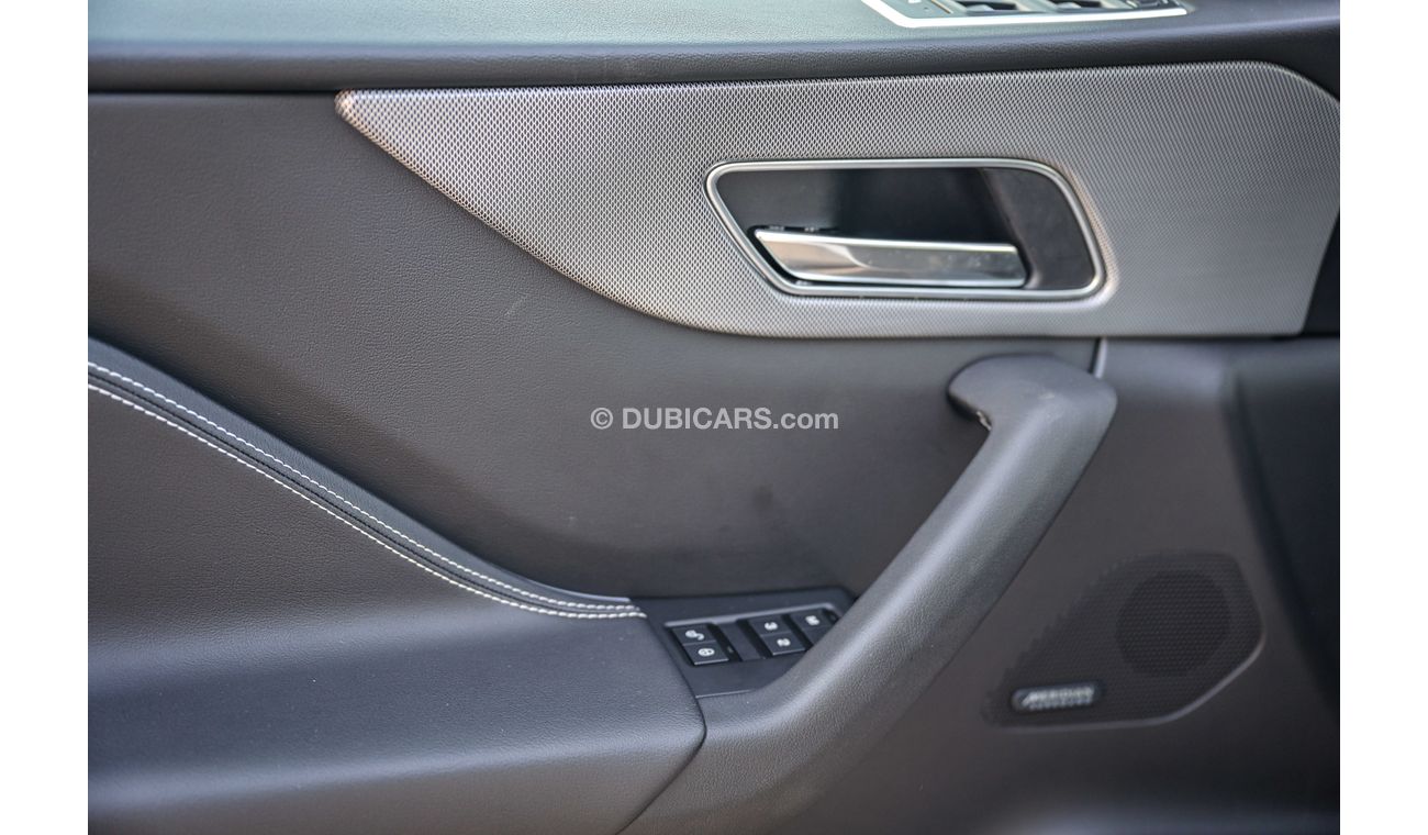 جاكوار F بيس SVR  | 5,579 P.M  | 0% Downpayment | Excellent Condition!