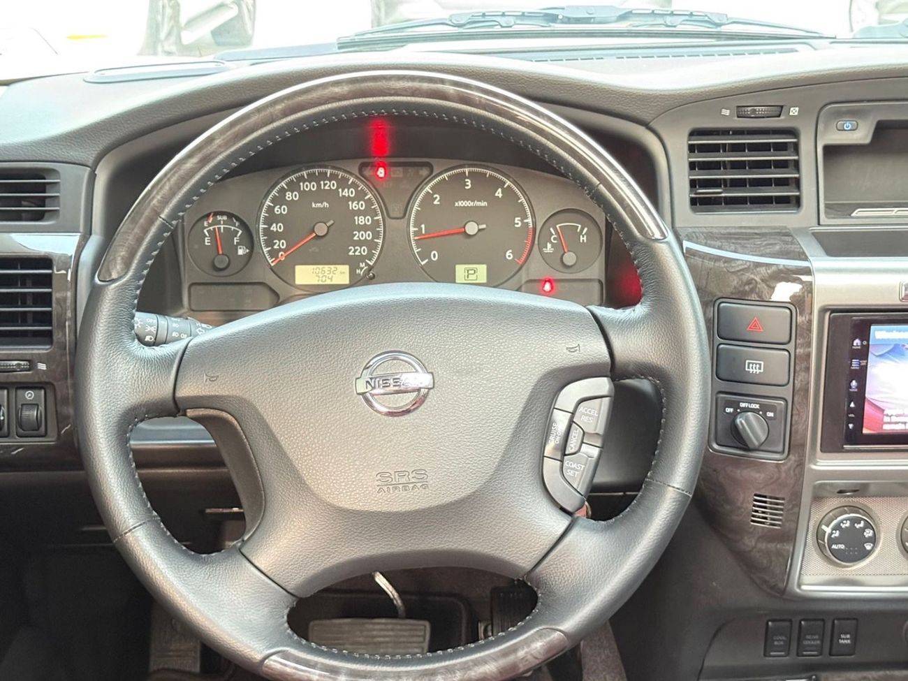 Nissan Patrol Safari Super Safari 4.8L A/T