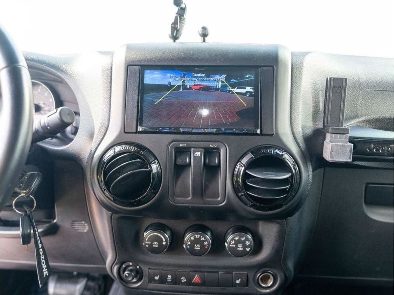 Jeep Wrangler Sport 3.6L A/T