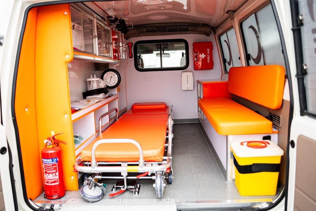 Toyota Land Cruiser Toyota Land Cruiser 78LC78 4.0L V6 Hardtop Ambulance manual