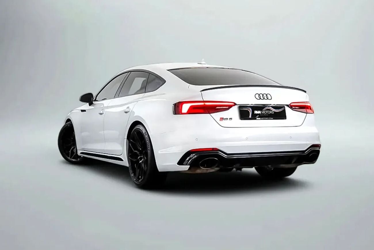 Audi RS5 STANDARD