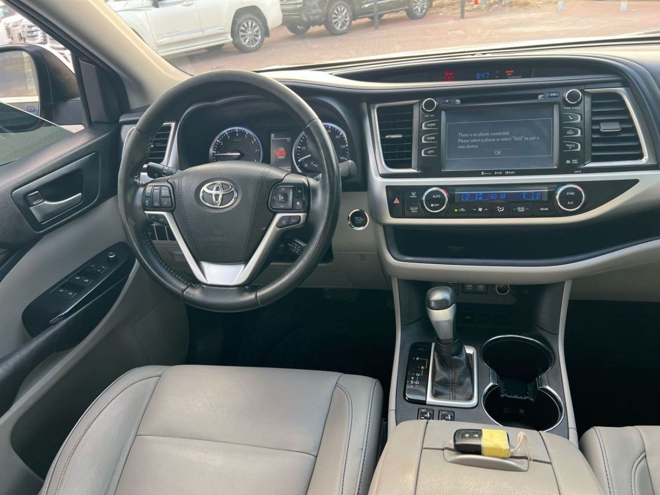 تويوتا هايلاندر 2017 TOYOTA HIGLANDER XLE // LEATHER & ELECTRIC SEATS  // PUSH START // SUNROOF - REAR DOOR OPEN CLO