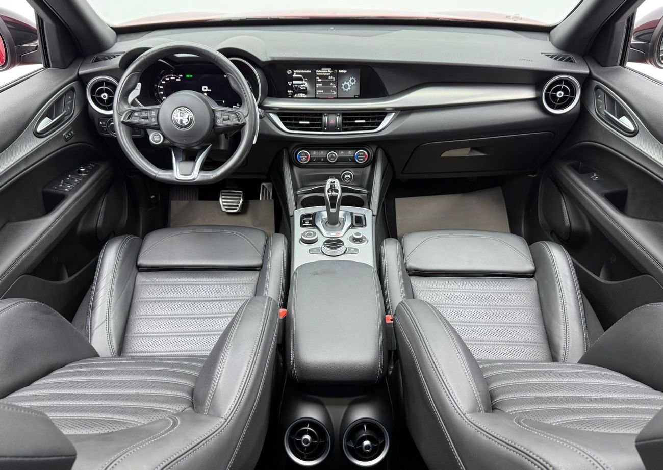 ألفا روميو ستيلفيو 2024 Alfa Romeo Stelvio Veloce, 2029 Agency Warranty And Service Contract, GCC