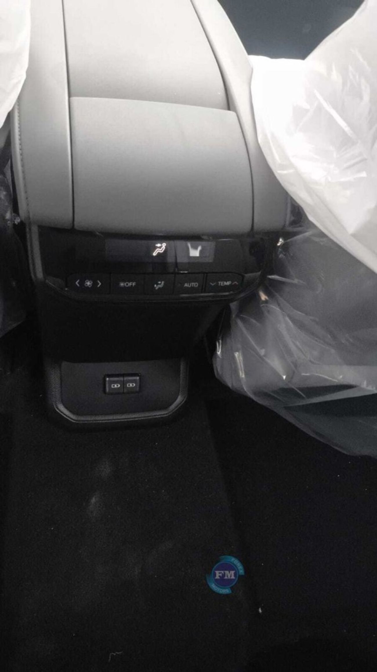 تويوتا هايلاندر LE Hybrid 2.5L Automatic