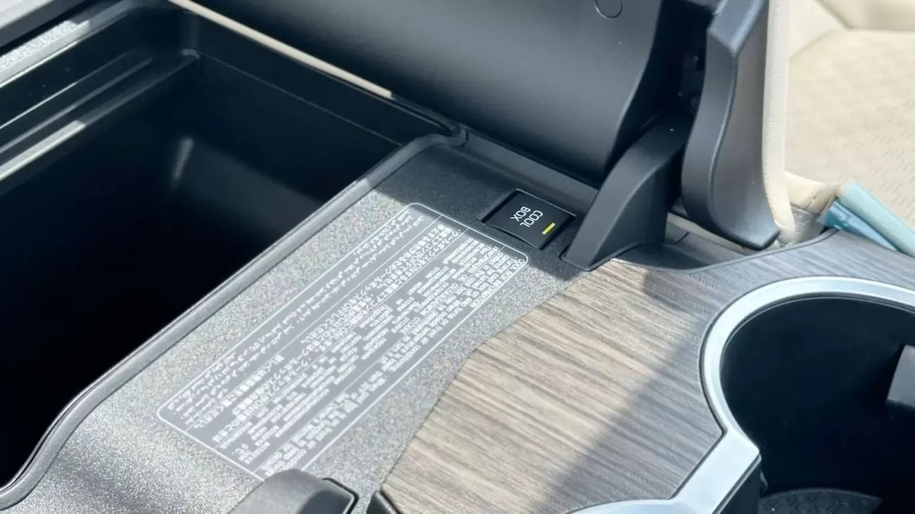 تويوتا لاند كروزر Toyota/LC300 3.5L VX Full option - Twin Turbo