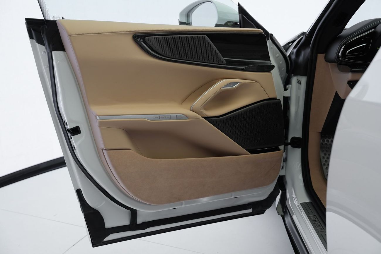 فيراري بوروسانجوي Ferrari Purosangue