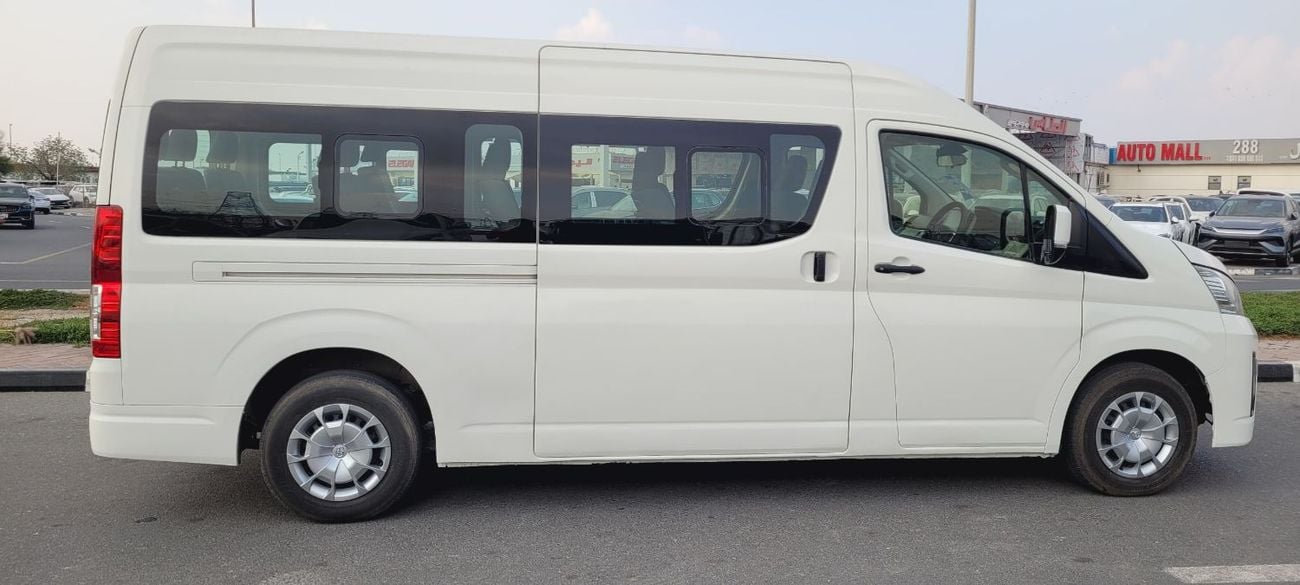 Toyota Hiace GL Highroof 2.8L RHD Automatic Gear 2WD 1GD-FTV Diesel Engine 13 Seats 5 Foors