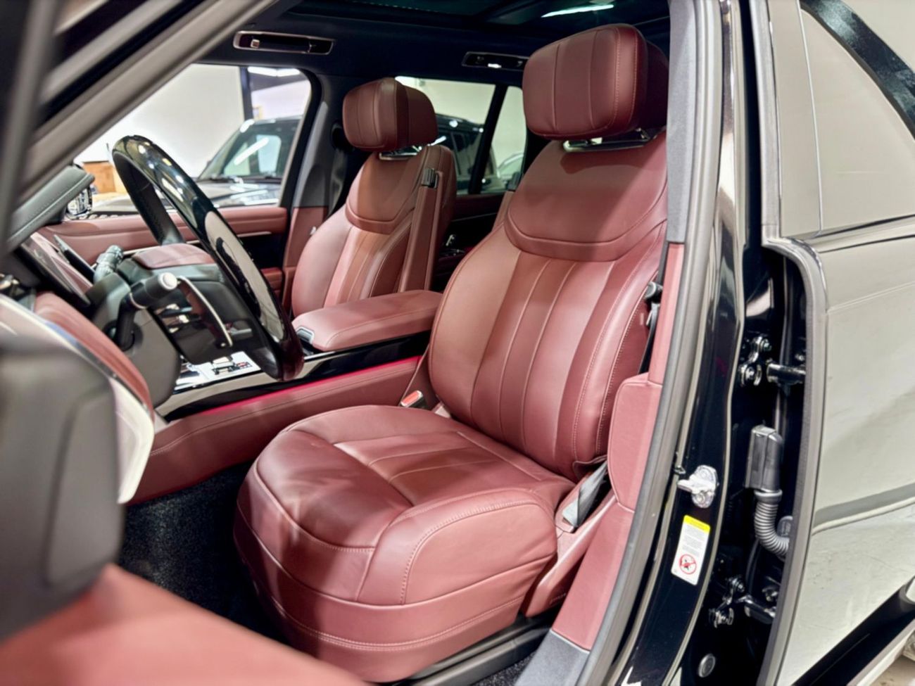 Land Rover Range Rover V8 AUTOBIOGRAPHY 2025