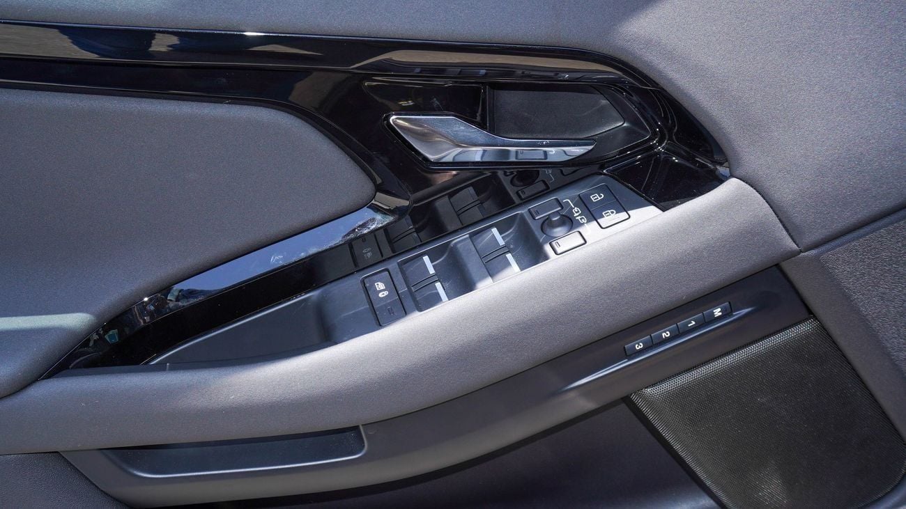 Land Rover Range Rover Evoque P300e 1.5P PHEV Autobiography (For Local registration plus 10%)