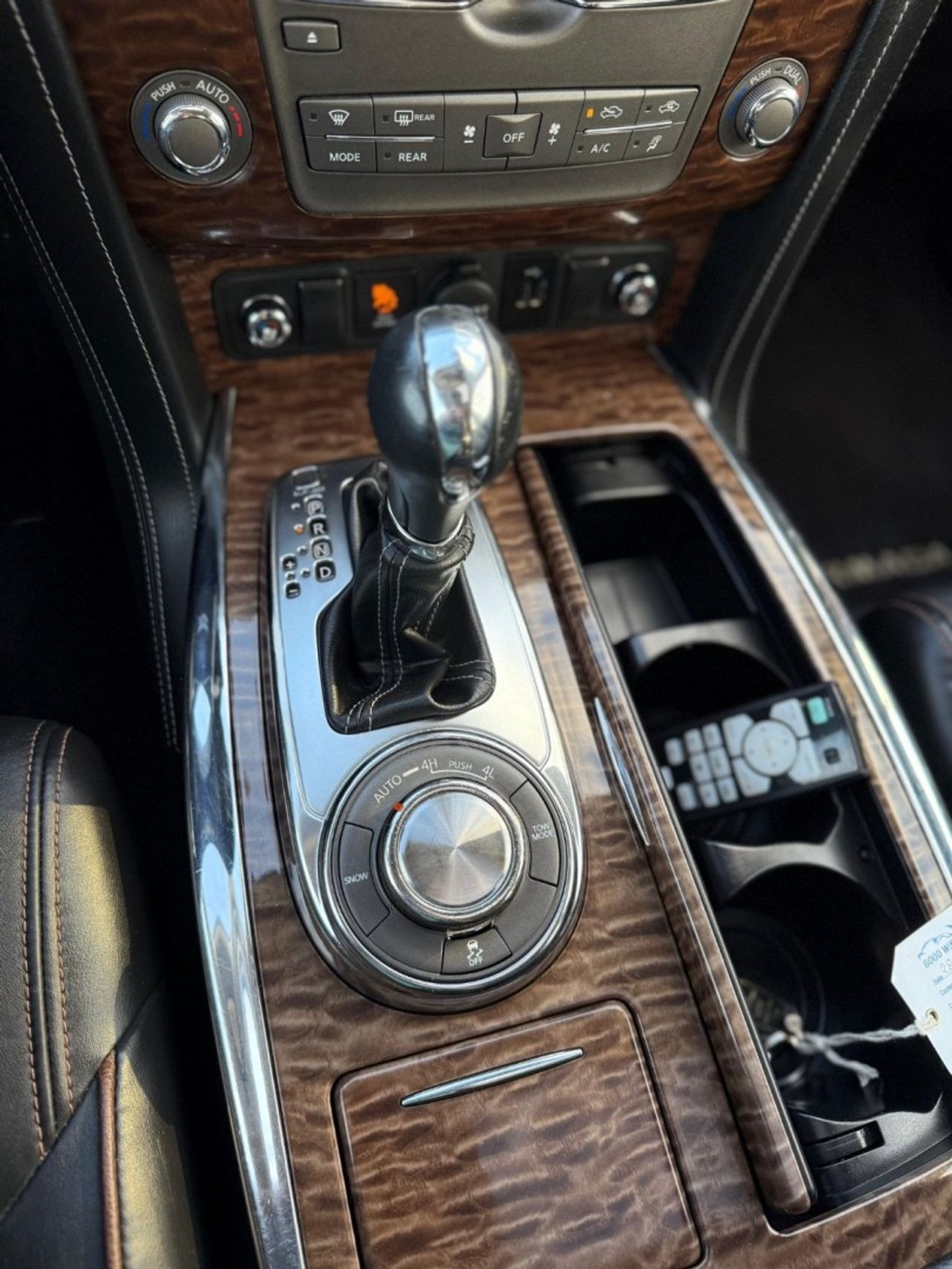 نيسان أرمادا Nissan Armada 4WD Platinum Full Option