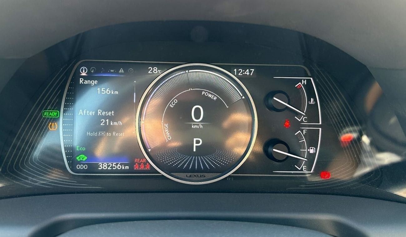Lexus ES300h Hybrid 2023 GCC Low Mileage Perfect Condition