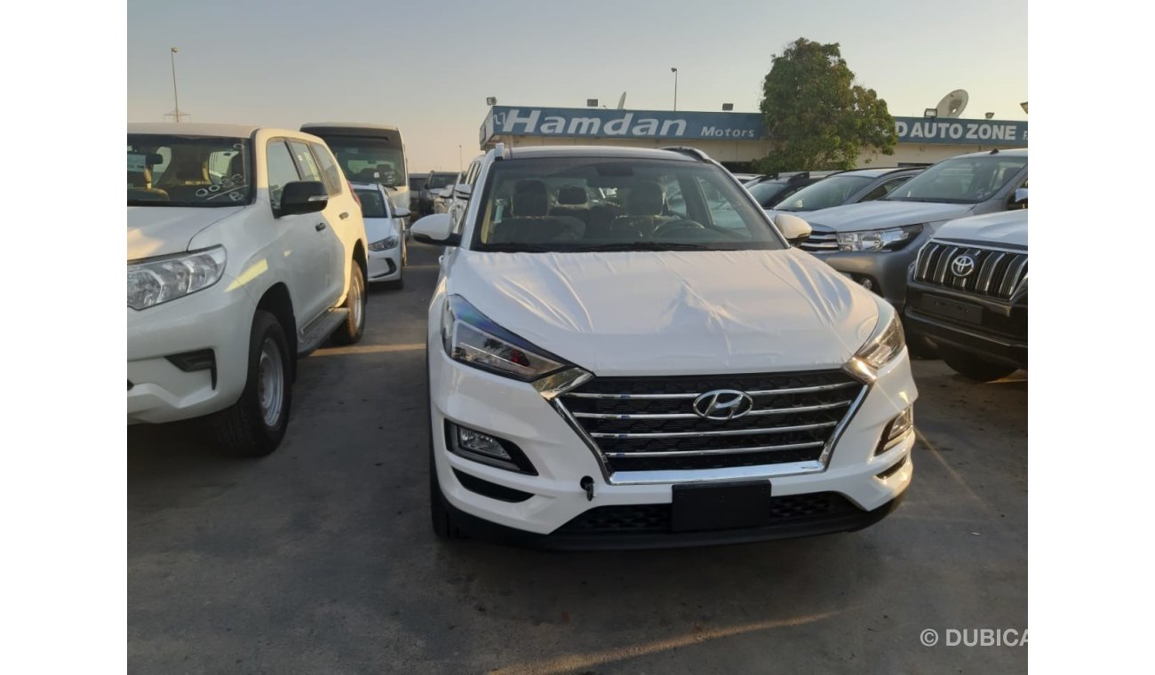 Hyundai Tucson 2.0 with sun roof