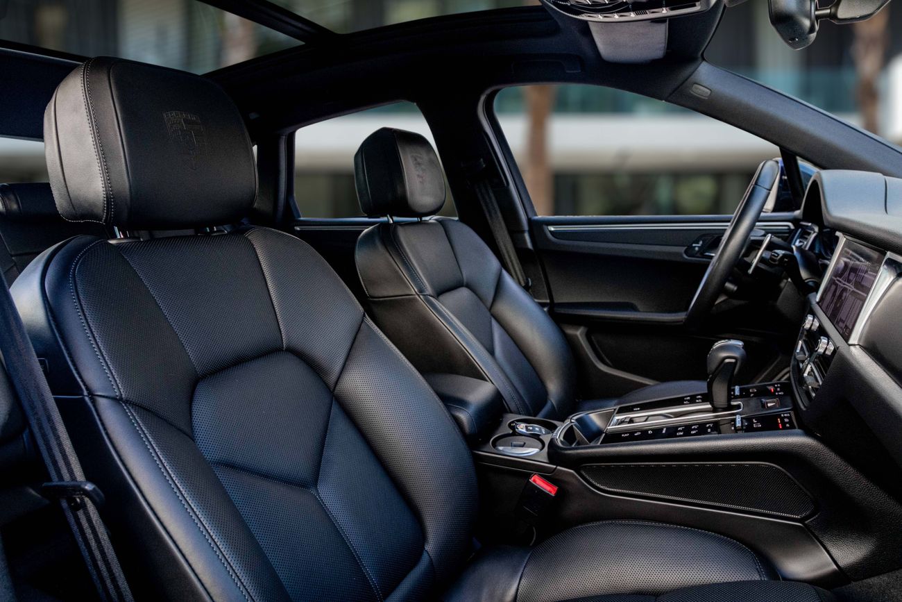 Porsche Macan Macan  | 4,603 P.M | 0% Downpayment | CHRONO PACK | PORSCHE SERVICE HISTORY!