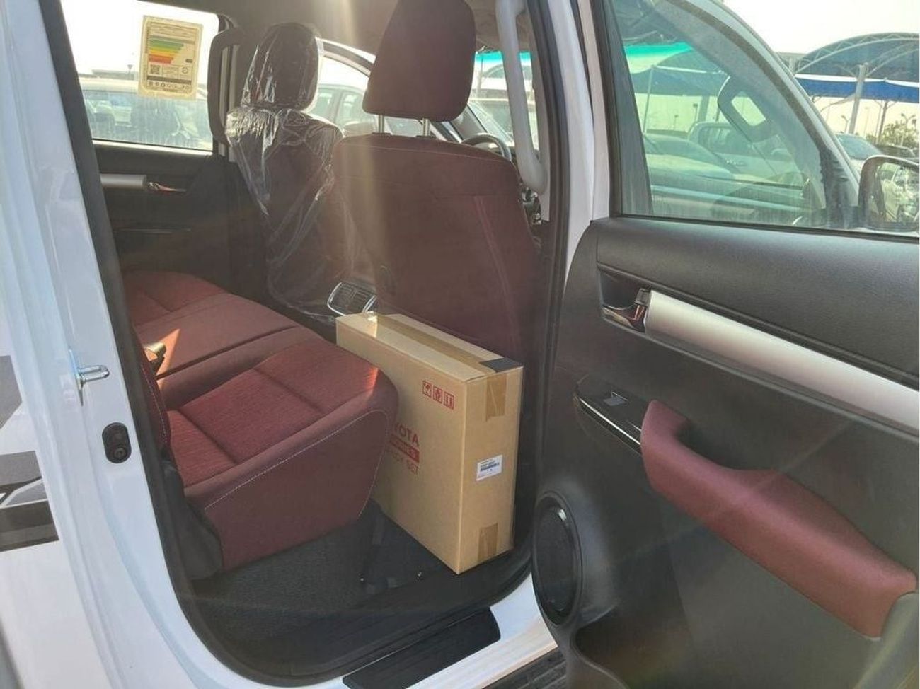 Toyota Hilux TOYOTA HILUX 2.7 AT FULL OPTION WITHOUT PUSH START WHITE 2025