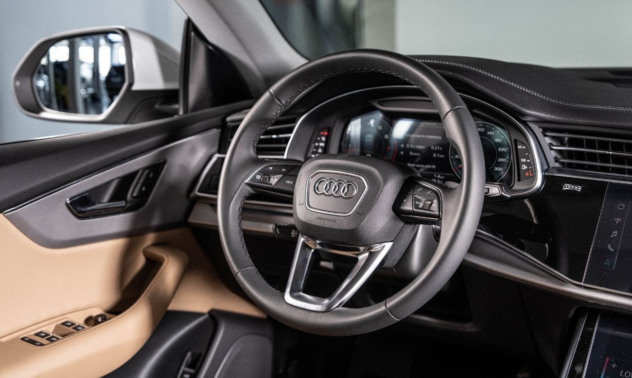 أودي Q8 2023 - AUDI Q8 S-LINE 55 TFSI Quattro - FULL SERVICE HISTORY - WARRANTY TILL 23-05-2026