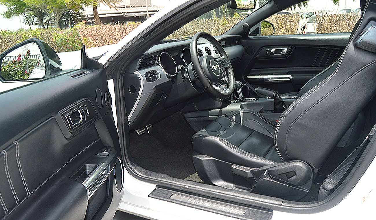 فورد موستانج GT Premium w/ Roush Exhaust System and Recaro Seats, 5.0 V8 GCC still with Warranty