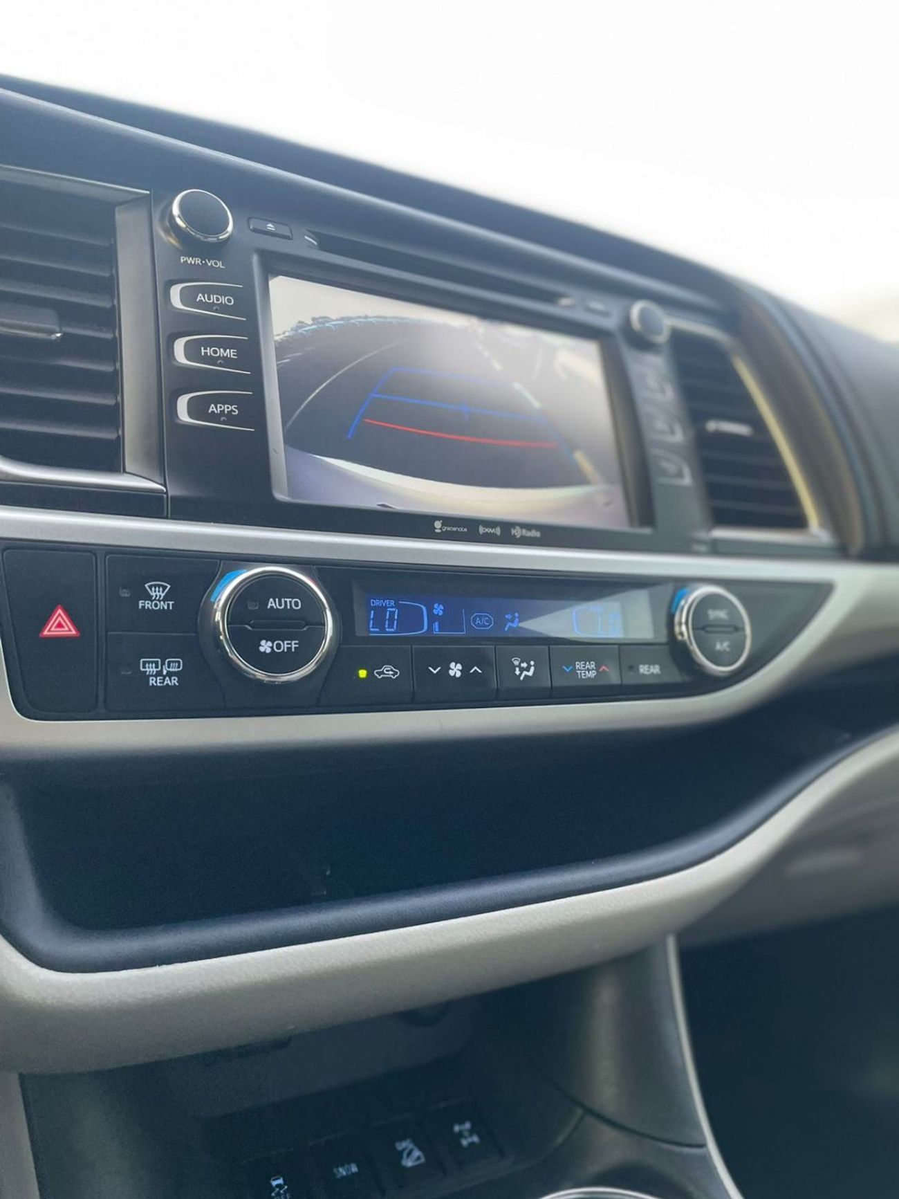 Toyota Highlander 2016 Toyota Highlander LE MidOption+ 3.5L V6 - AWD 4x4 - Side Step - 7 Seater - Trunk Auto -